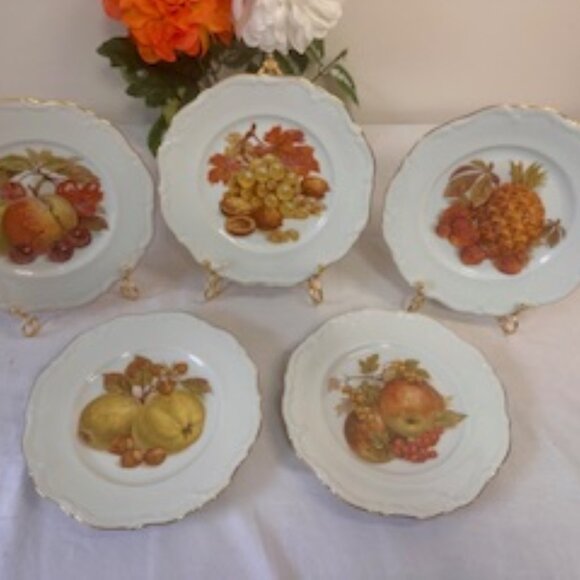 Vintage Winterling Roslau Bavaria Germany Fruit Motif Plate Set – Gold Trimmed - Picture 2 of 8